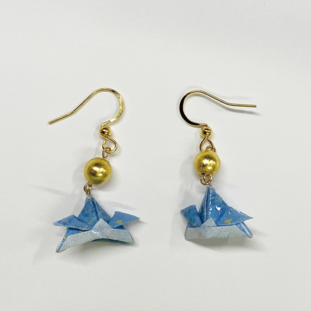 オリガミユレル ピアス 三角錐｜オリガミユレル｜オンラインショップ