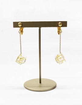 drop jewel　イヤリング キューブ