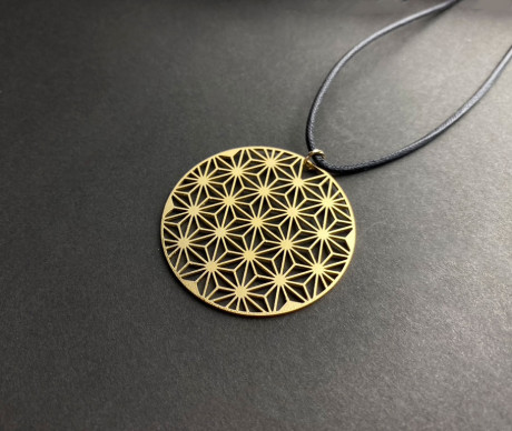 ステンレスネックレス（ゴールド)　麻の葉(ASANOHA)
