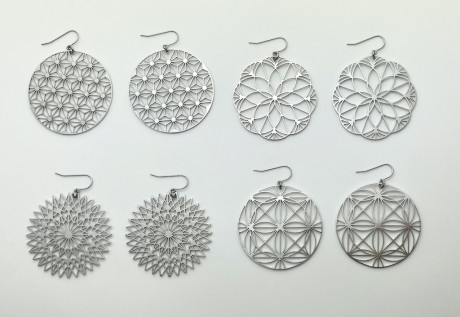 ステンレスピアス（シルバー)　華(HANA)