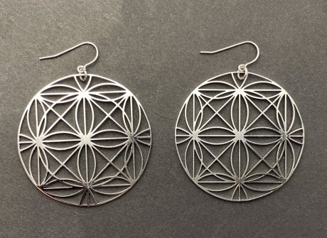 ステンレスピアス（シルバー)　鞠(MARI)