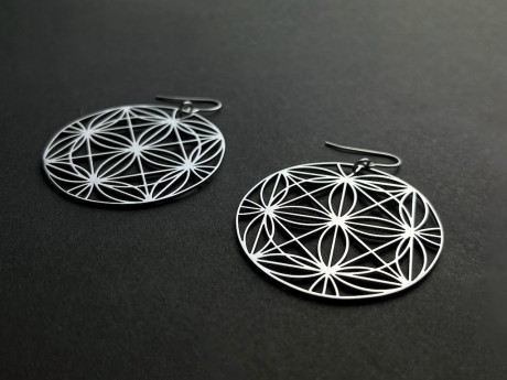 ステンレスピアス（シルバー)　鞠(MARI)