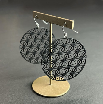 ステンレスピアス（マットブラック)　麻の葉(ASANOHA)