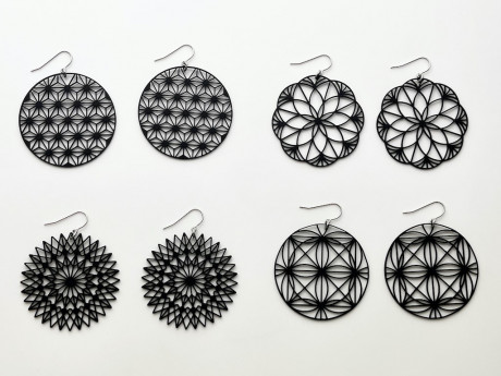 ステンレスピアス（マットブラック)　麻の葉(ASANOHA)