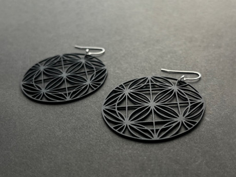 ステンレスピアス（マットブラック)　鞠(MARI)