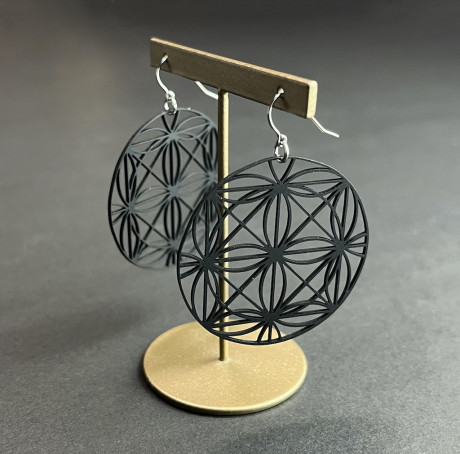 ステンレスピアス（マットブラック)　鞠(MARI)