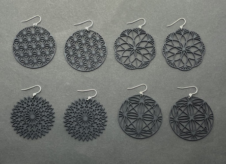 ステンレスピアス（マットブラック)　鞠(MARI)