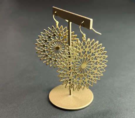 ステンレスピアス（ゴールド)　華(HANA)