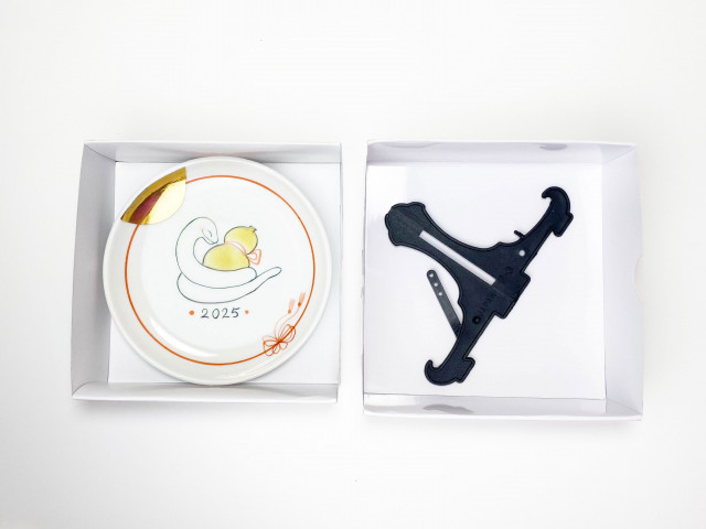 巳商品全品5％OFF！】九谷焼干支小皿 巳 瓢箪 イヤープレート｜KATANI