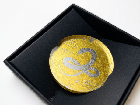 【巳商品全品5％OFF！】ゴルフマーカー 2025年限定 「巳」 金/プラチナ